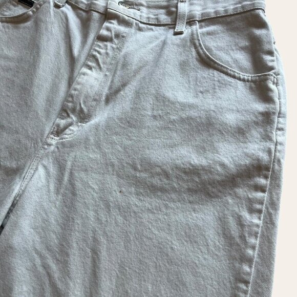 90s vintage cream colored denim mom shorts Lee Riveted - Picture 7 of 7